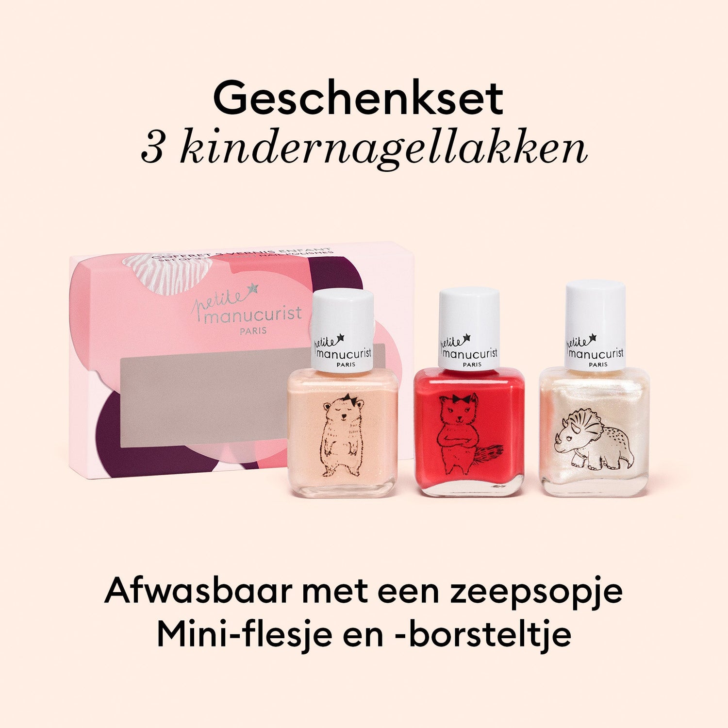 Trio Petite Manucurist